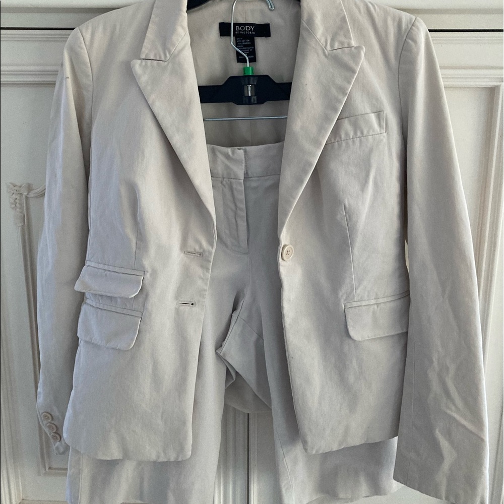 Body by Victoria Shorts/Blazer set